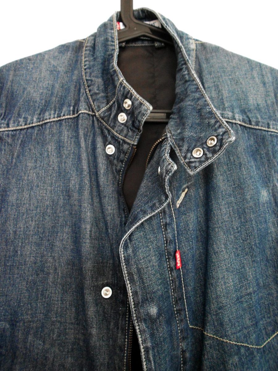 Vintage Levi's hand-painted jeans waistcoat Carp Koi front view detail of mandarin collar