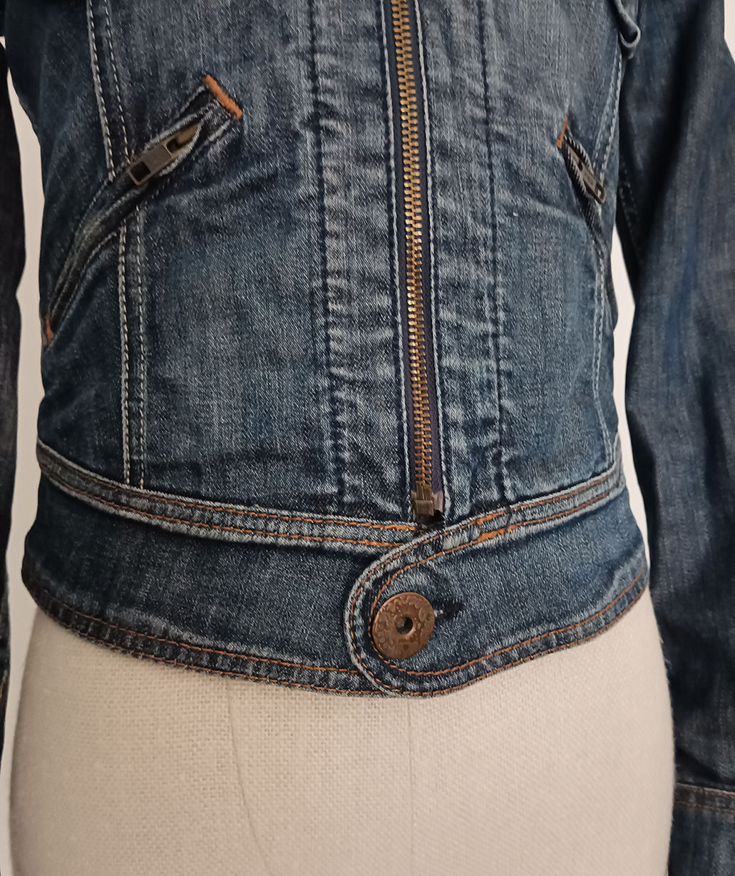 Giacca di Jeans Custom "Bad girl" – Pezzo Unico Dipinto a Mano - immagine 16