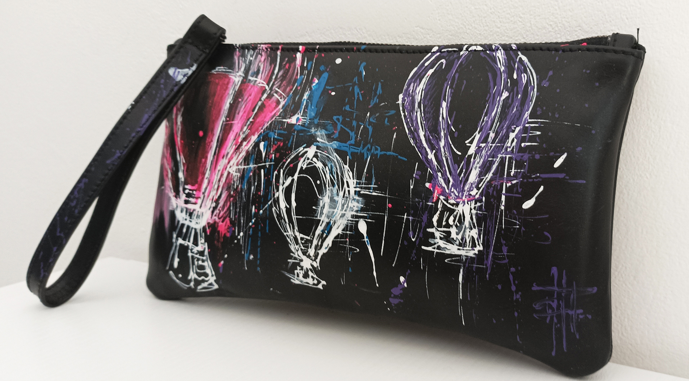 Mini clutch pelle nera dipinta a mano "Mongolfiere" - Image 9
