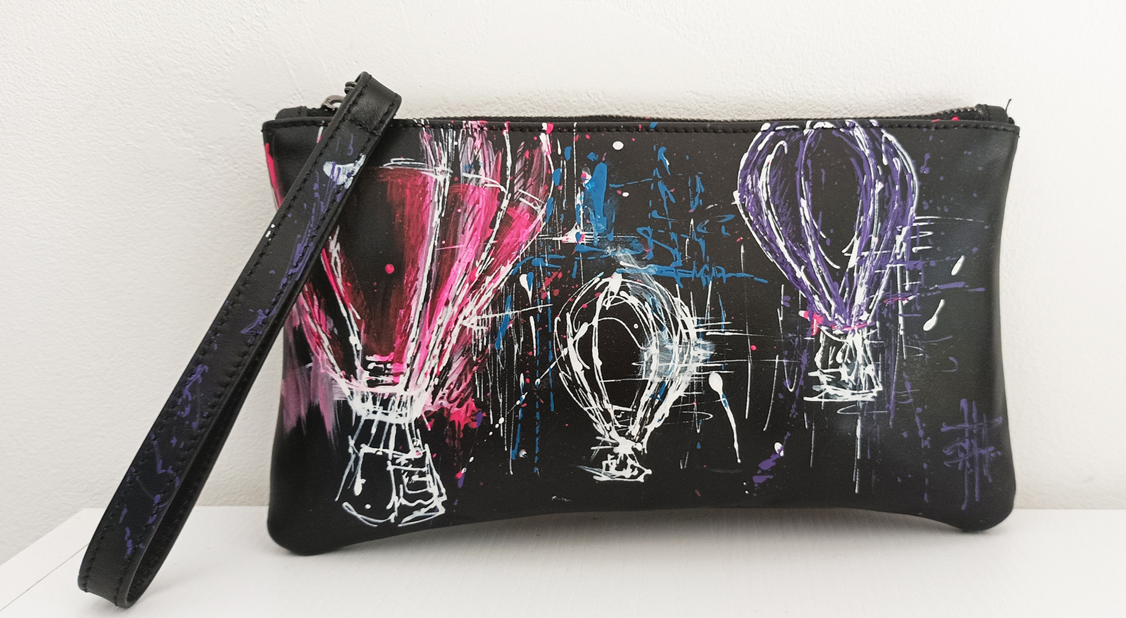 Mini clutch pelle nera dipinta a mano "Mongolfiere" - Image 8